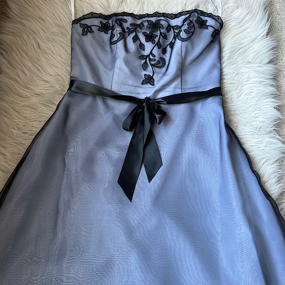 Strapless David’s bridal, gray and black dress size women’s 6
